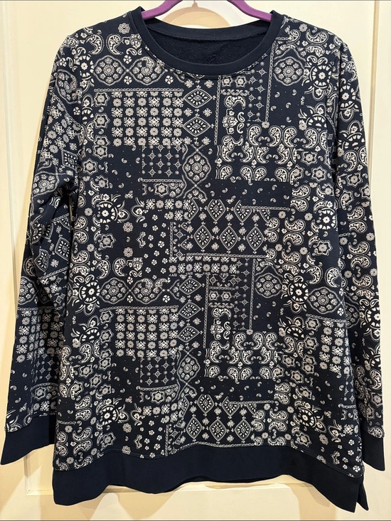 Lands' End Tops - Large wm’s Paisley Print Pullover in dark navy blue & White